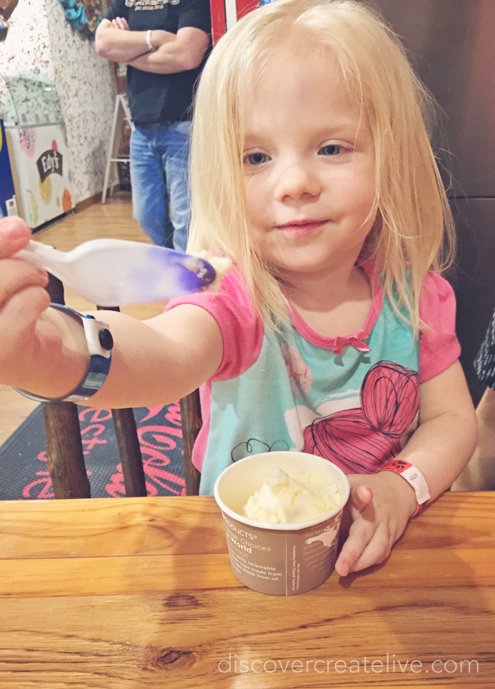 the cold ice cream turned their spoons blue!